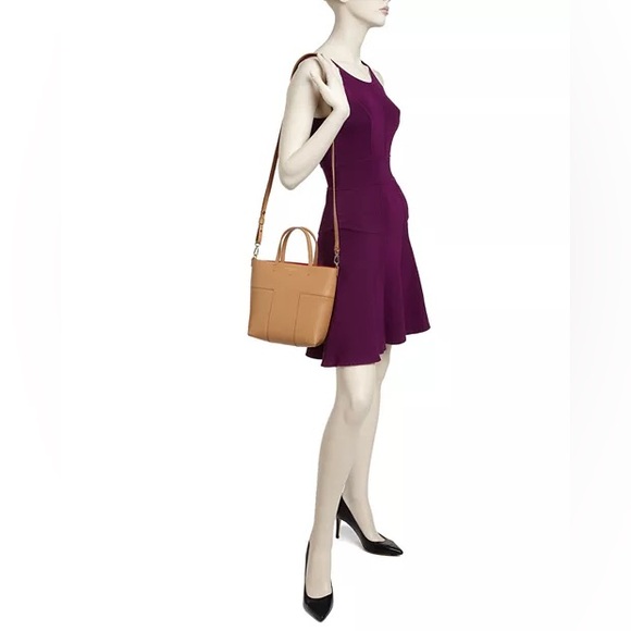 Tory Burch Handbags - Tory Burch Tan Crossbody Bag